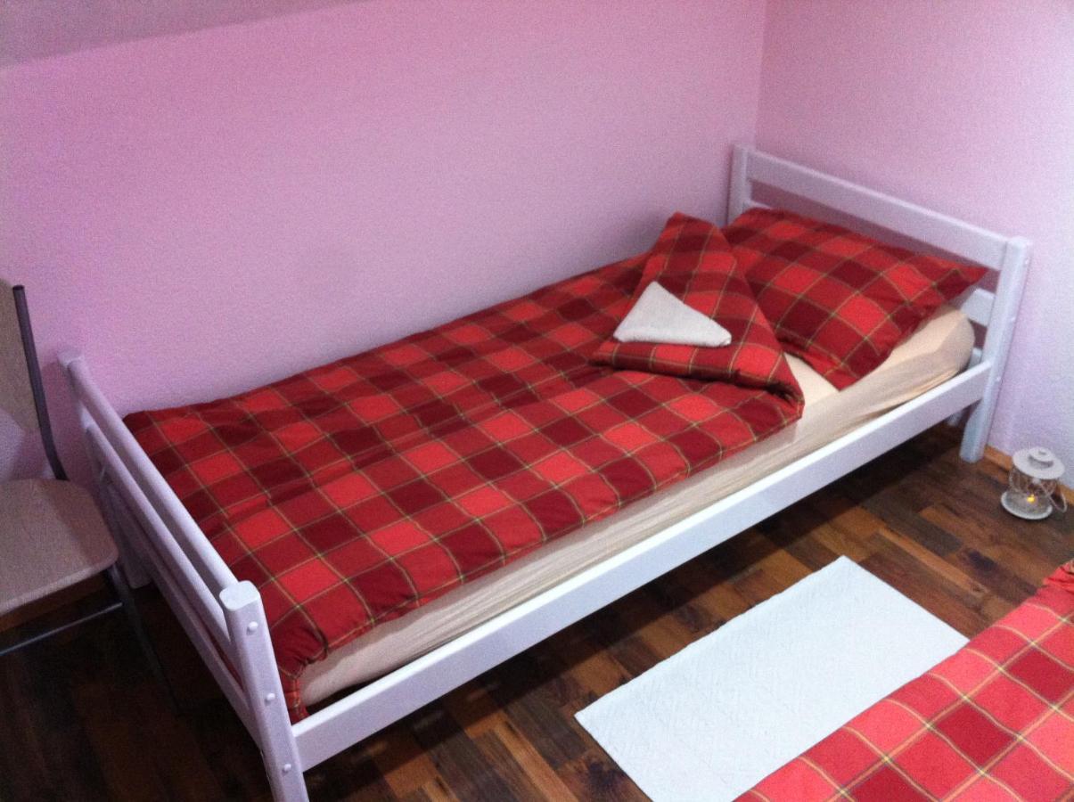 Pansion Zeyno SJJ Room photo